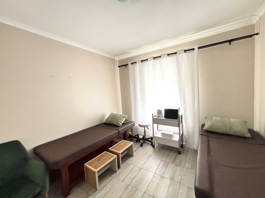 2 Bedroom Property for Sale in Parklands North Western Cape